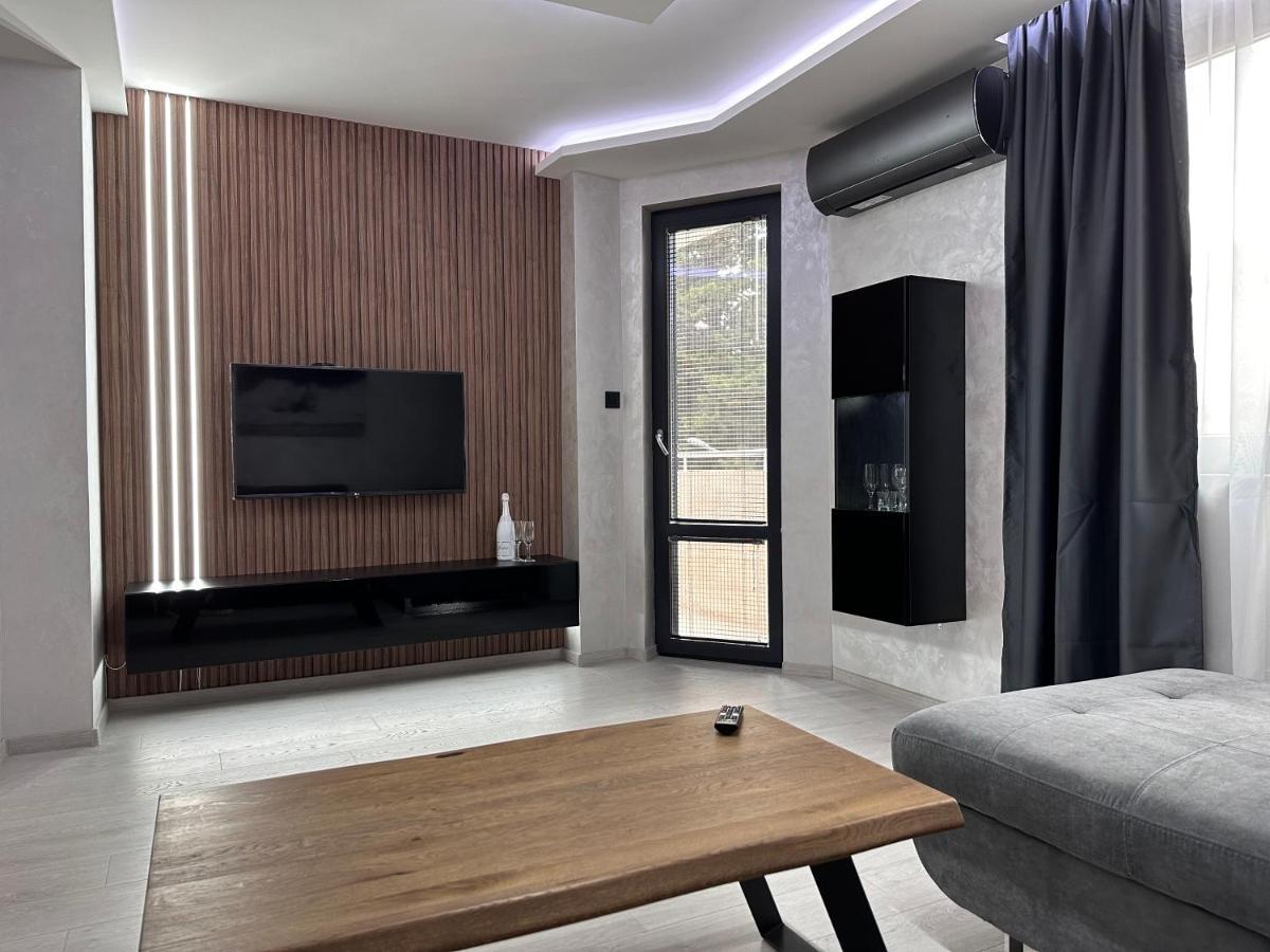 בורגאס Елегантен Двустаен Апартамент Four Seasons מראה חיצוני תמונה