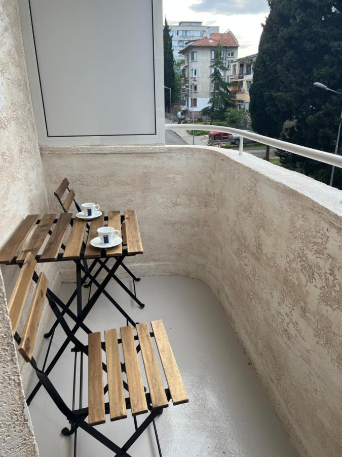 בורגאס Елегантен Двустаен Апартамент Four Seasons מראה חיצוני תמונה